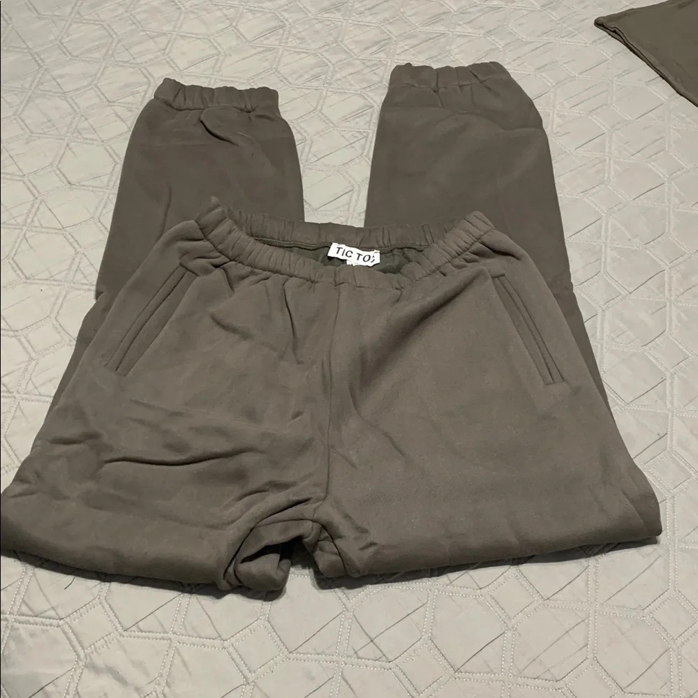 Charcoal sweatpants and matching crop top SET - Picture 6 of 7